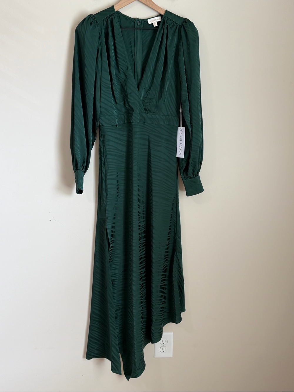 NWT Ronny Kobo Asymmetrical Midi Dress Green Zebra Jacquard Size Medium - Picture 2 of 12
